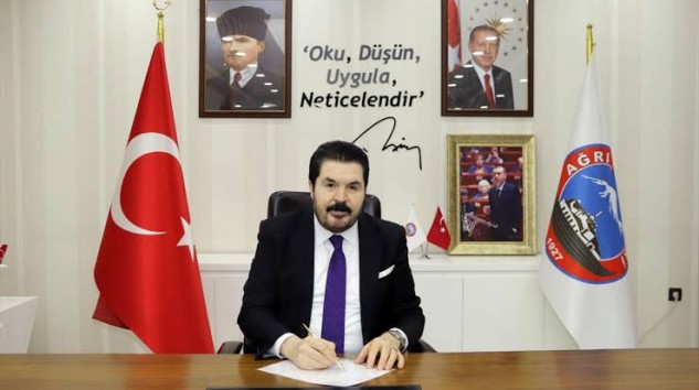Ağrı Belediye Başkanı Savcı Sayan, 10 Kasım Atatürk’ü Anma Günü dolayısıyla bir mesaj yayınladı.