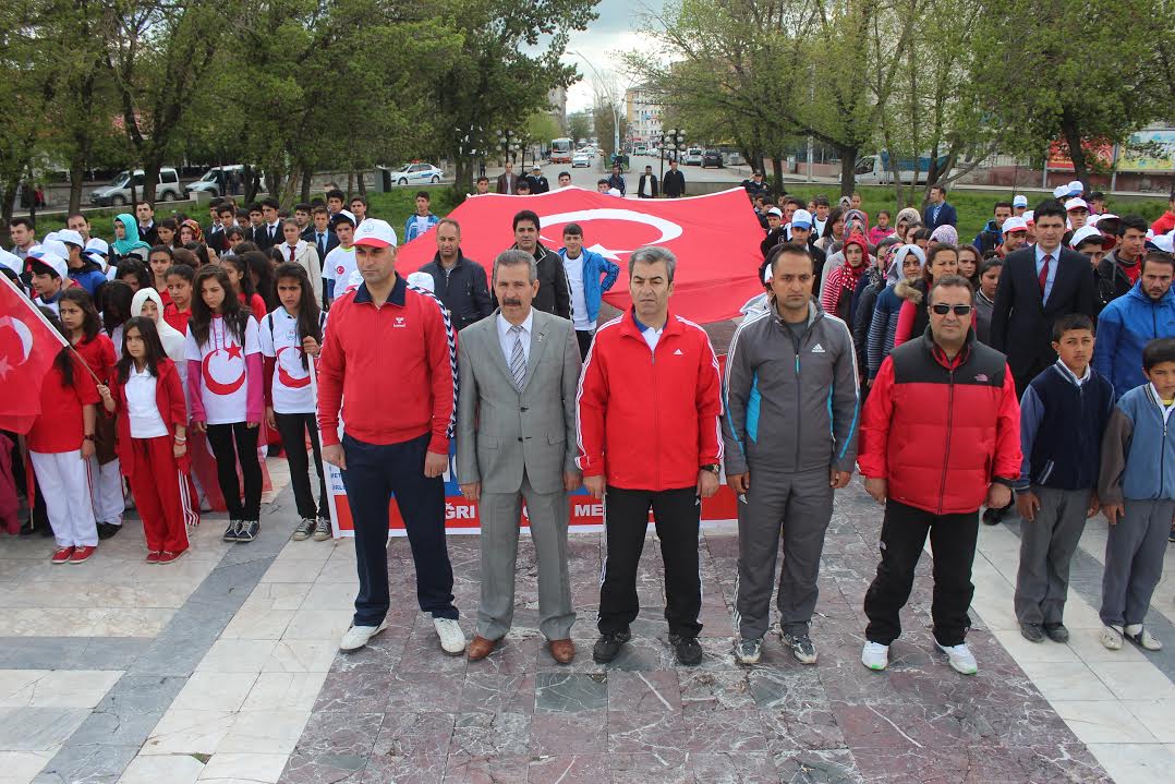 AĞRI’DA GENÇLİK HAFTASI ETKİNLERİ START ALDI