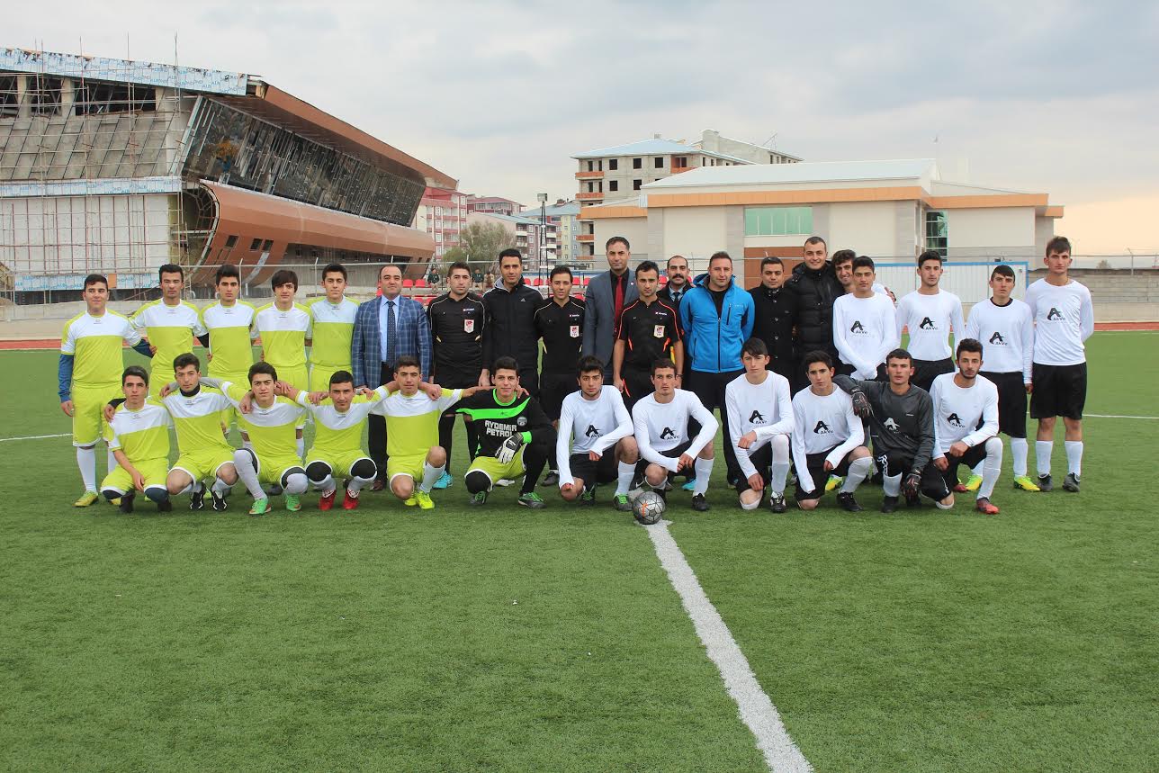 AĞRI’DA OKUL SPORLARI HEYECANI BAŞLADI