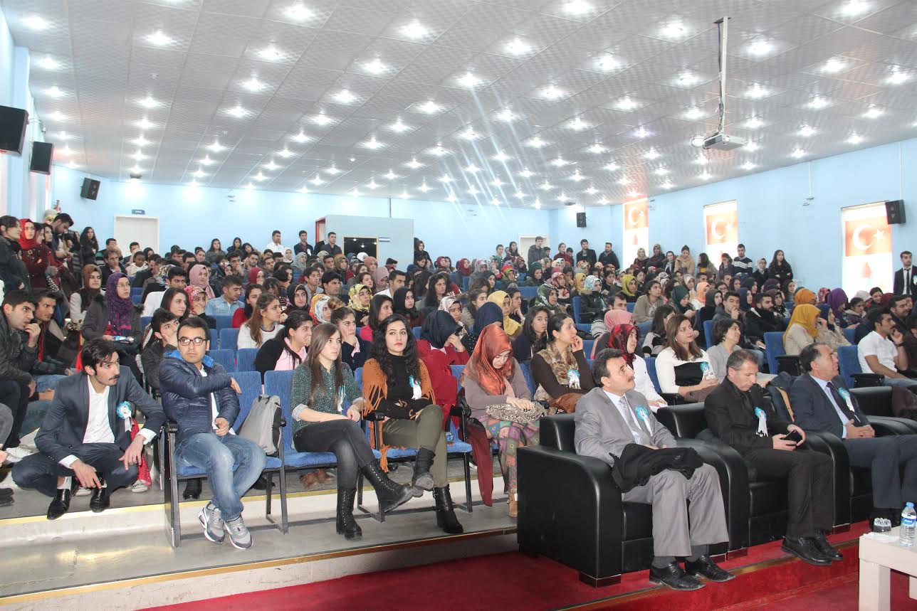 Ağrı İİbrahim Çeçen Üniversitesi Sağlık Yüksek Okulu, sağlık öğrencileri için ‘Madde bağımlılığı’ adı altında bilgilendirme konferansı düzenledi.