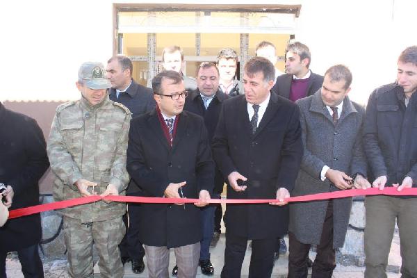 Hamur’da lojman ve ana sınıfı açılışları yapıldı