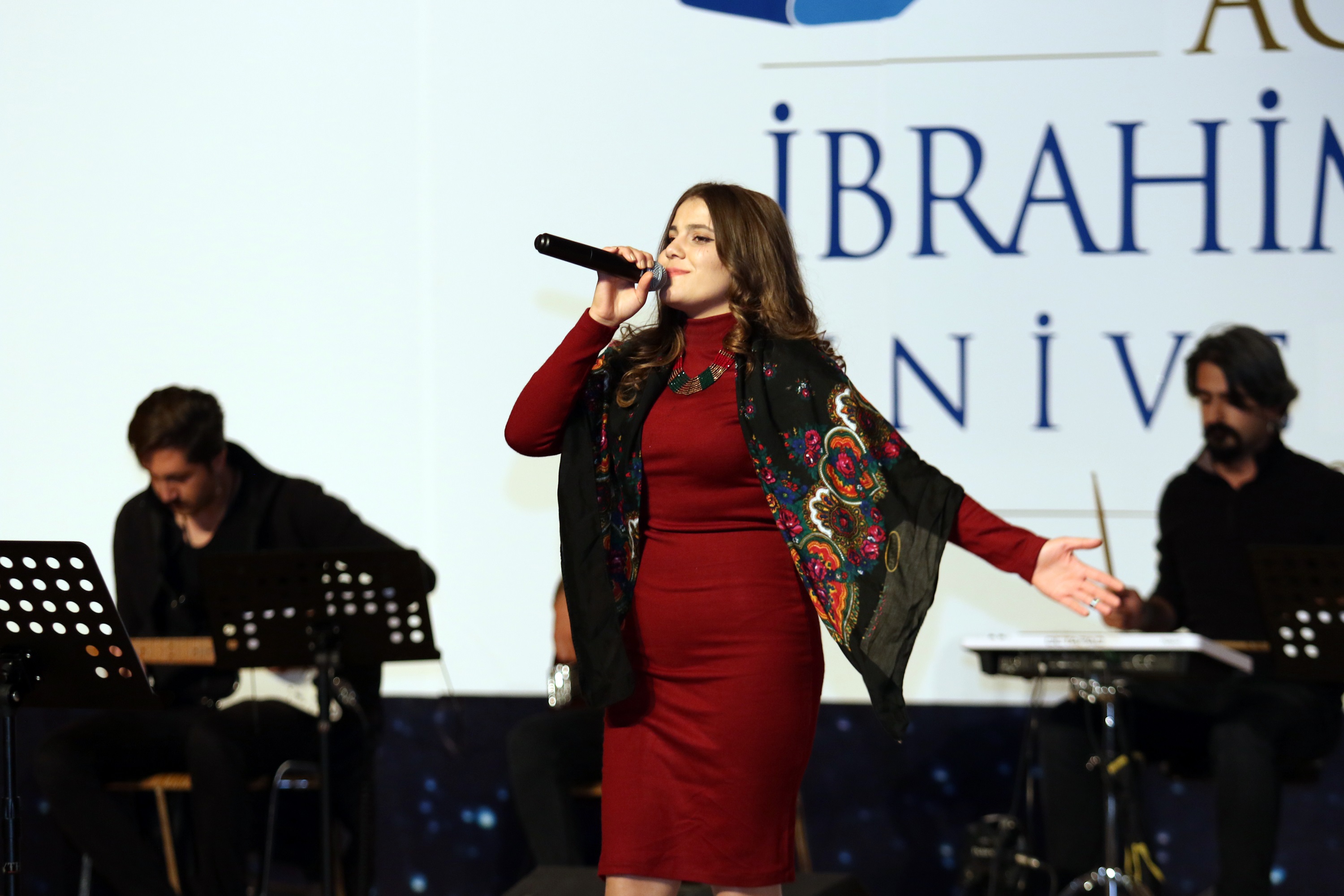 Ağrı İbrahim Çeçen Üniversitesi Öğrencileri Arası Ses Yarışması Finali Yapıldı