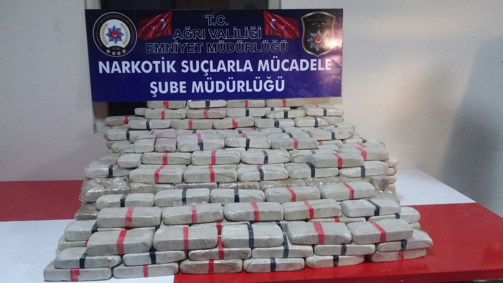 Ağrı’da 241 kilo eroin ele geçirildi