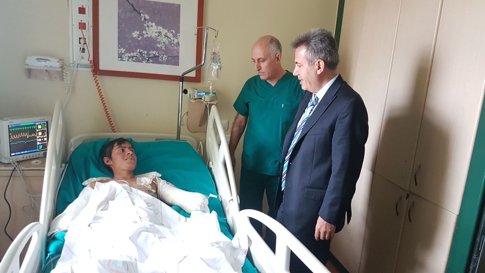 Ağrı Valisi Süleyman Elban’dan Ramazan Taşdemir’e Ziyaret