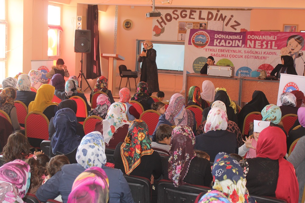 Ağrı Belediyesi’nin “Sağlıklı Aile eğitimleri” başladı