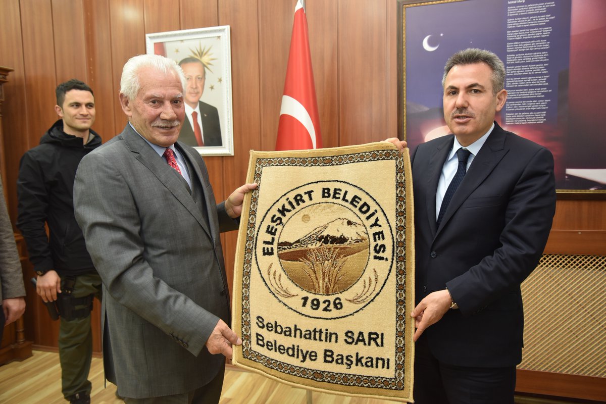Vali ve Başkan Elban, ilçe ve belde belediye başkanları ile bir araya geldi.