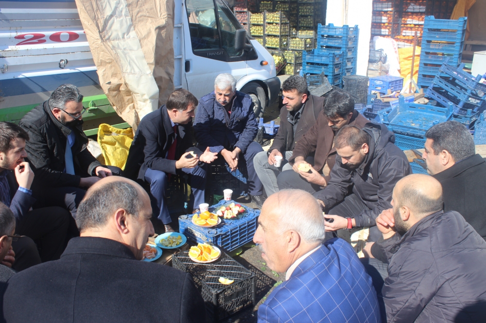 AK Parti Ağrı İl Başkanı Aydın Hal Esnafını Ziyaret etti