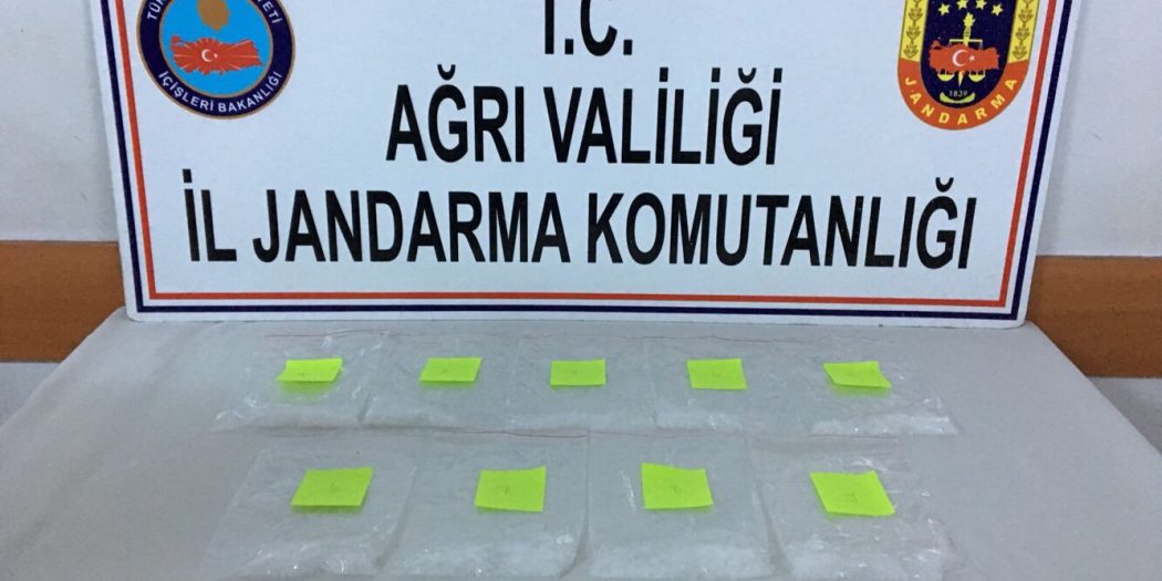 Sigara kartonundan uyuşturucu çıktı