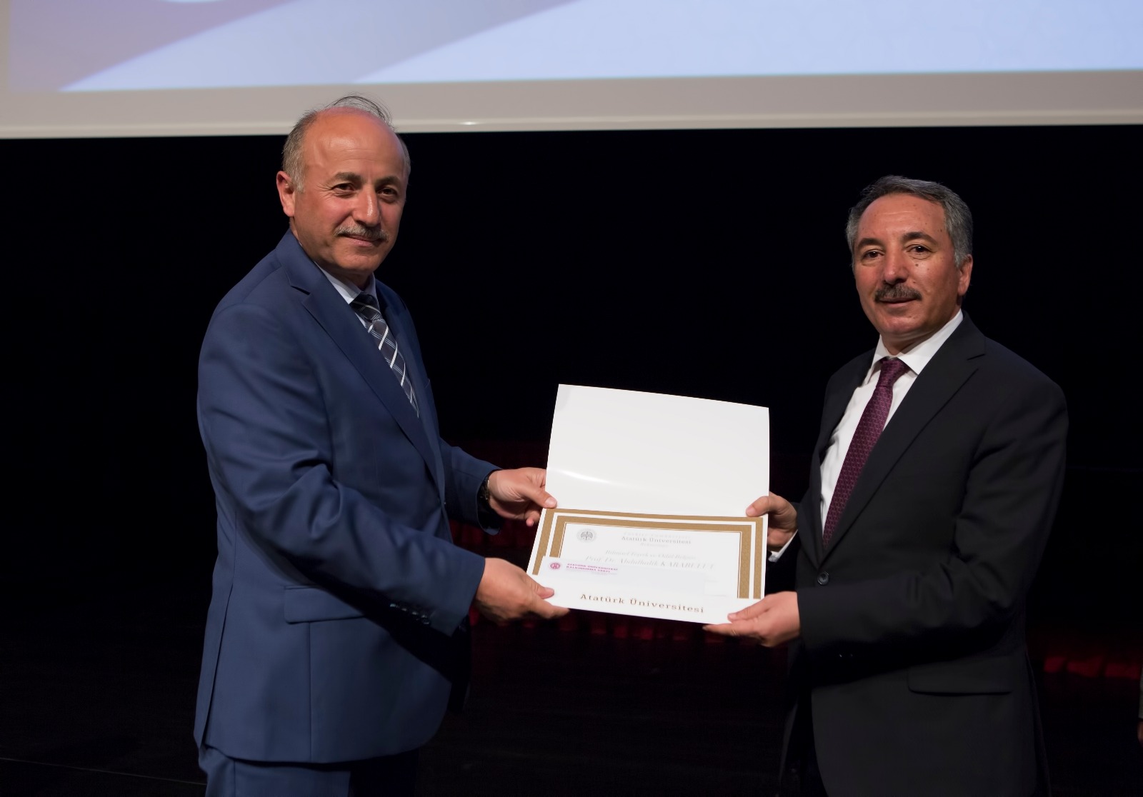 Ağrı İbrahim Çeçen Üniversitesi Rektörü Prof. Dr. Abdulhalik KARABULUT Patent Ödülü Aldı