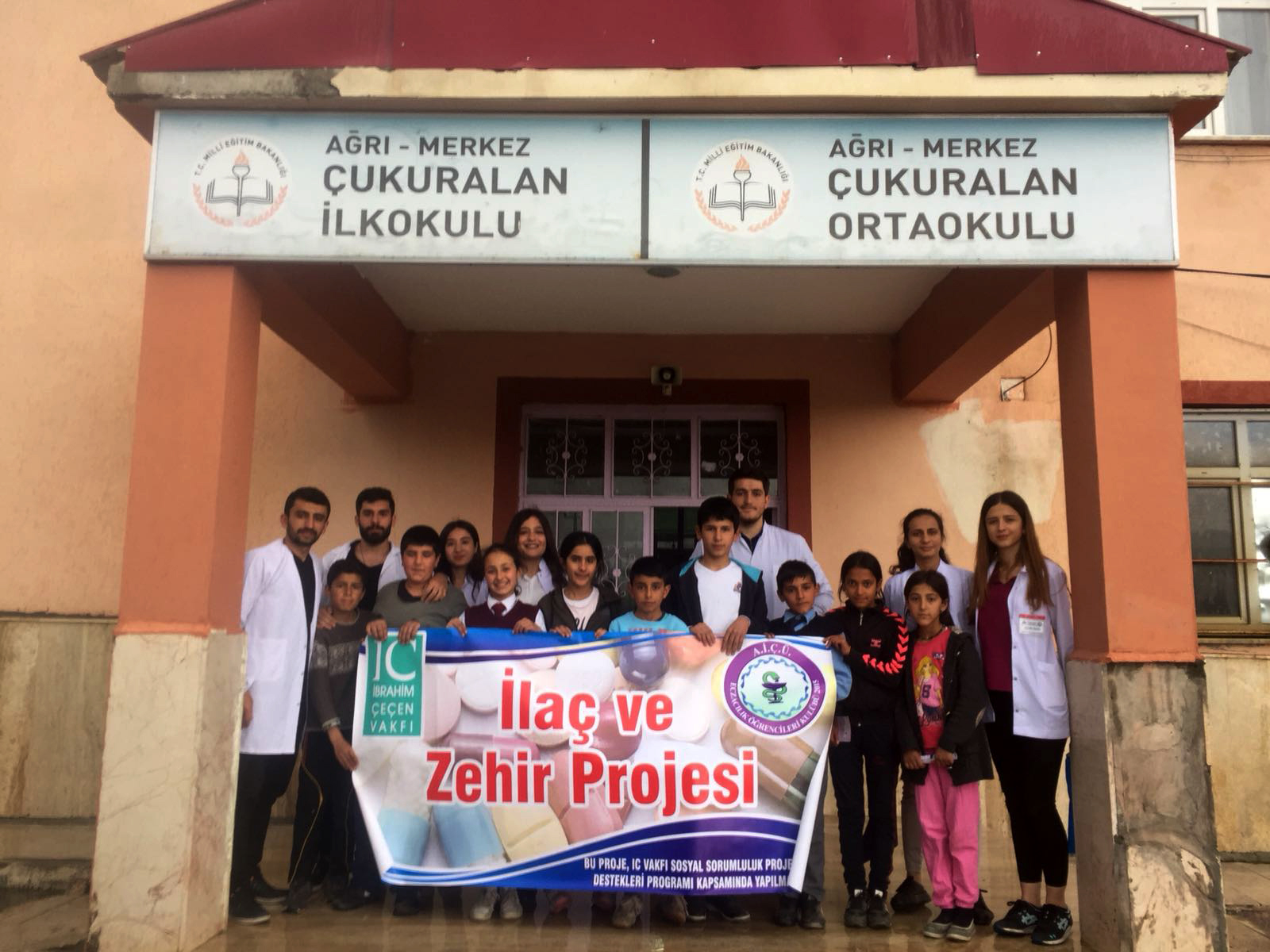 AİÇÜ Eczacılık Kulübü’nün “İlaç ve Zehir” Projesi Başarıyla Tamamlandı