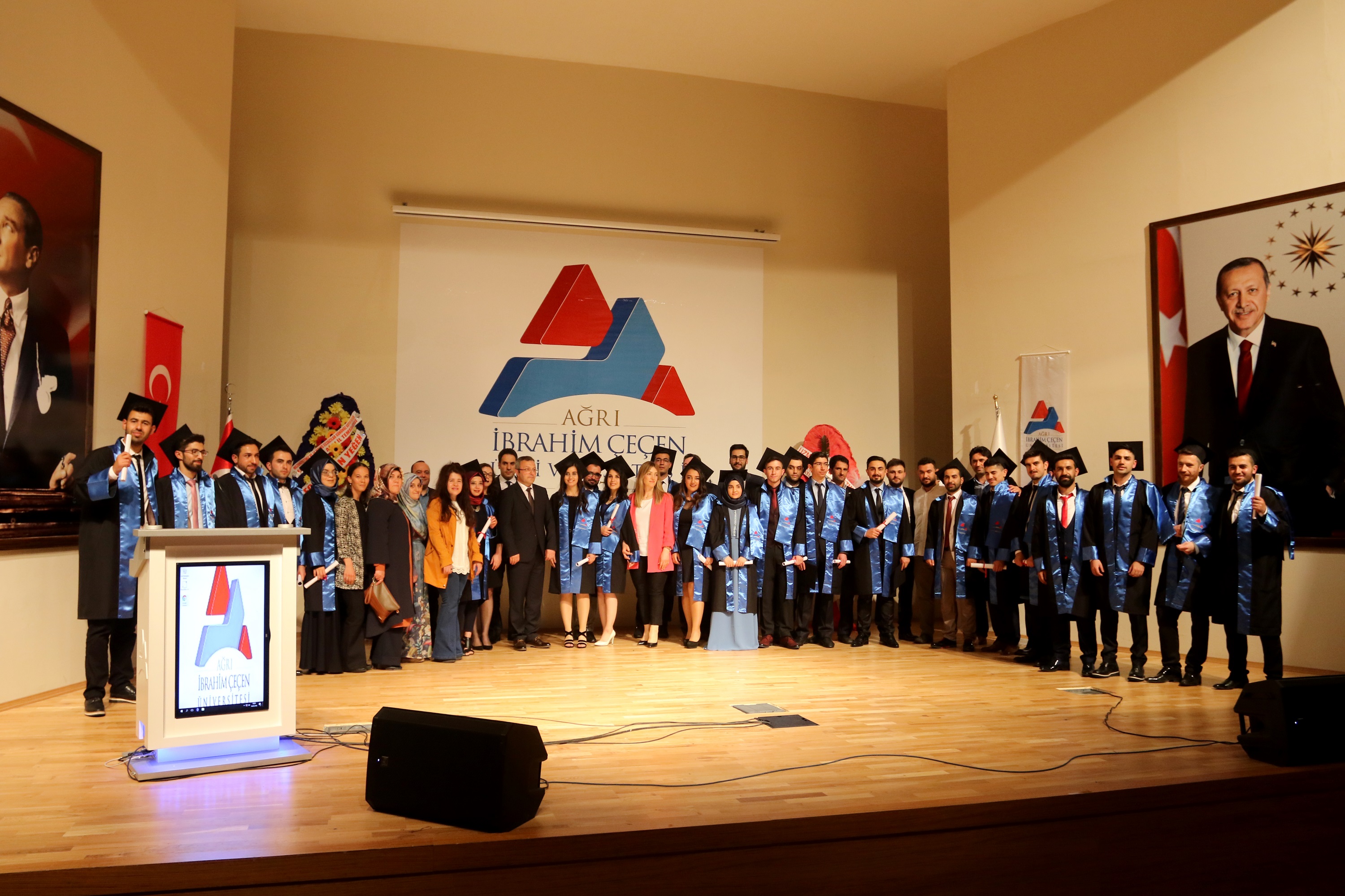 Ağrı İbrahim Çeçen Üniversitesi Eczacılık Fakültesi İlk Mezunlarını Verdi