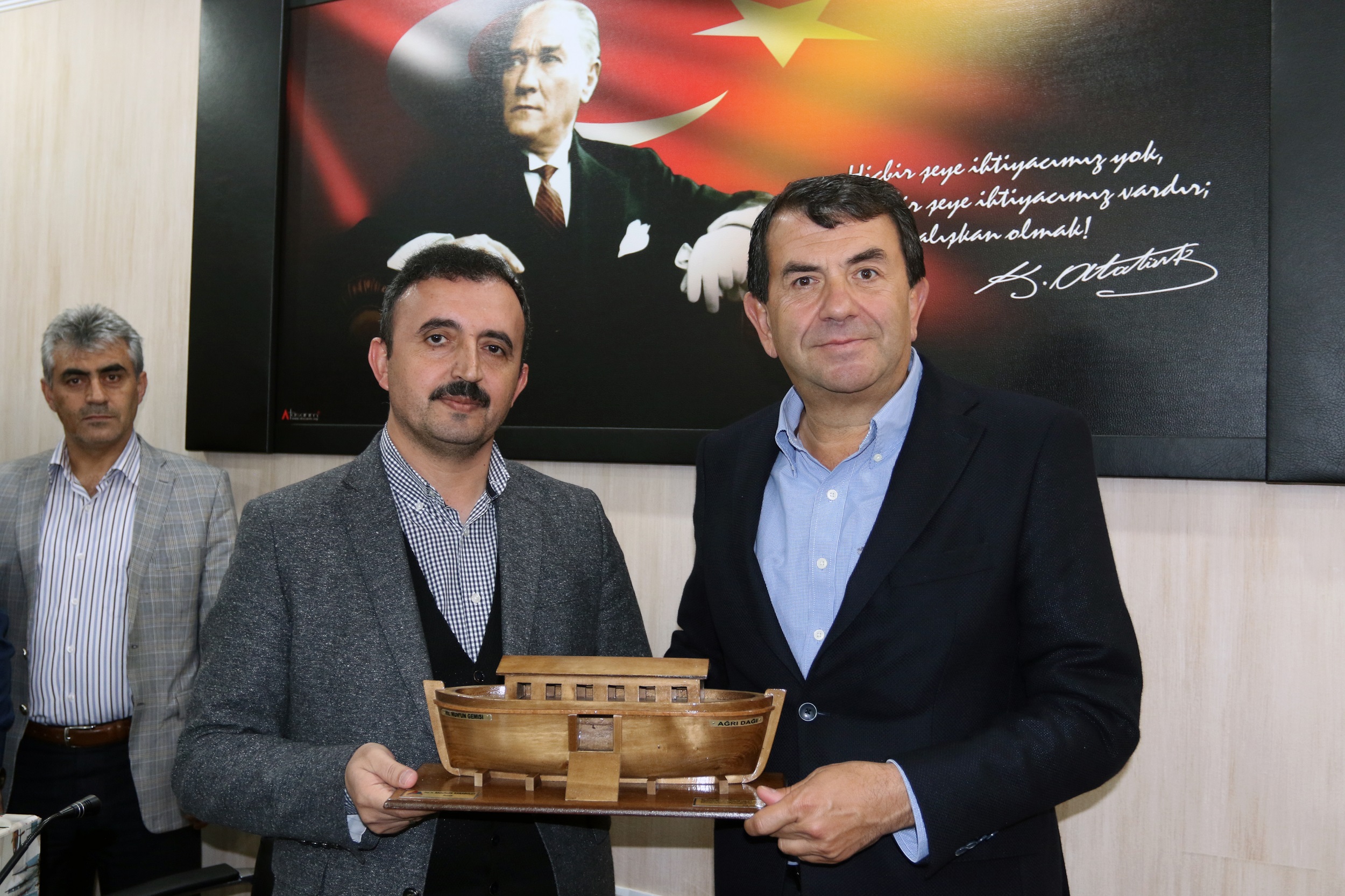 Bursa Büyükşehir Belediye Başkanı ve Beraberindeki Heyet AİÇÜ’ni Ziyaret Etti