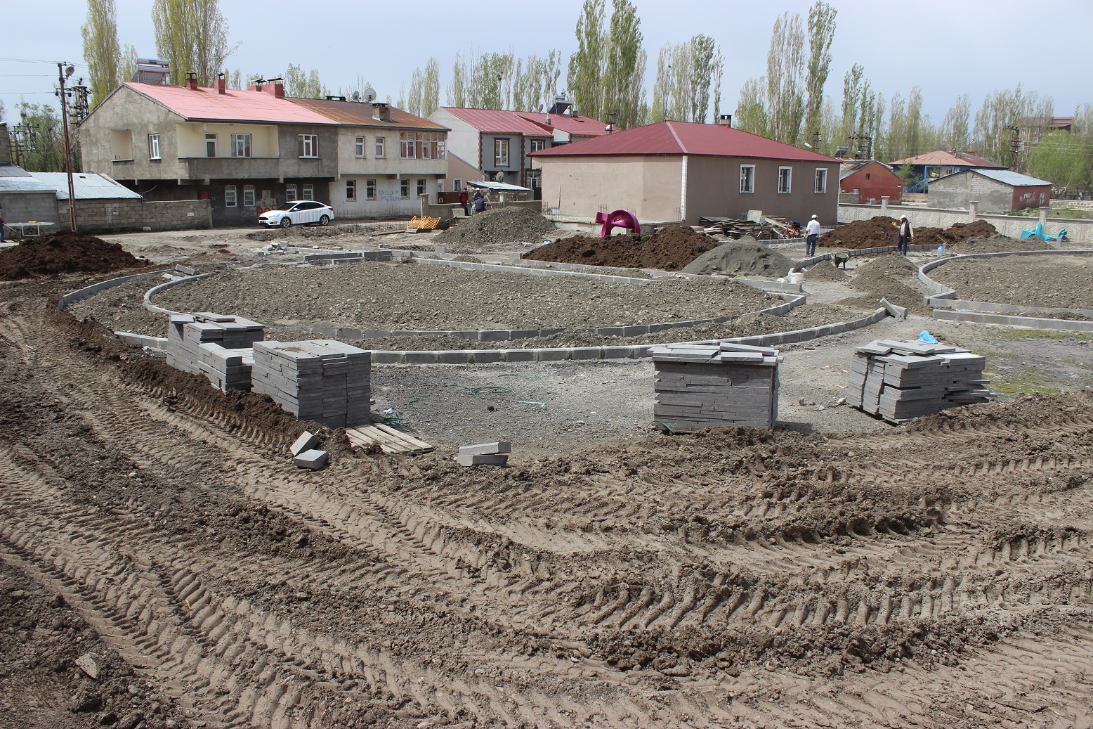 Ağrı Belediyesi yeni park çalışmalarına başladı