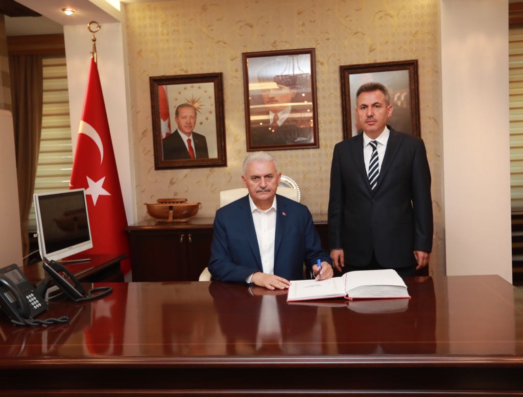 Başbakan Yıldırım Vali Elban’ı Makamında Ziyaret Etti