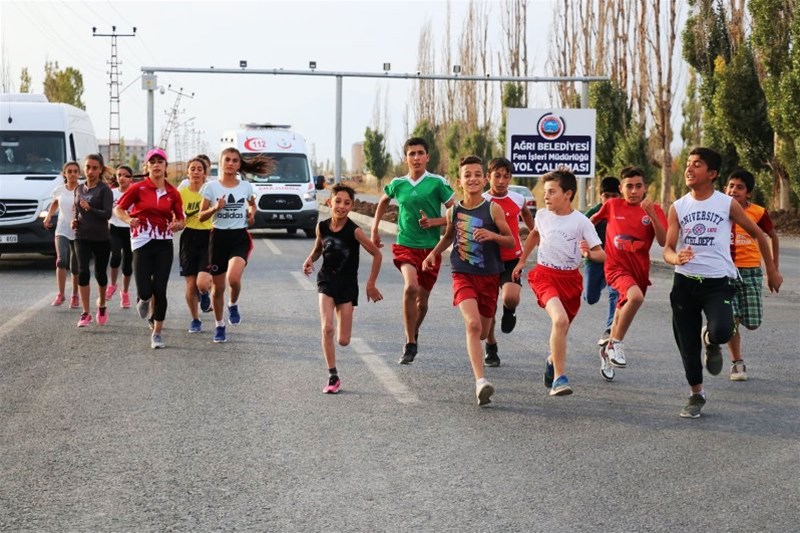 Amatör Spor Haftası Etkinleri Atletizm ve Basketbol müsabakaları yapıldı