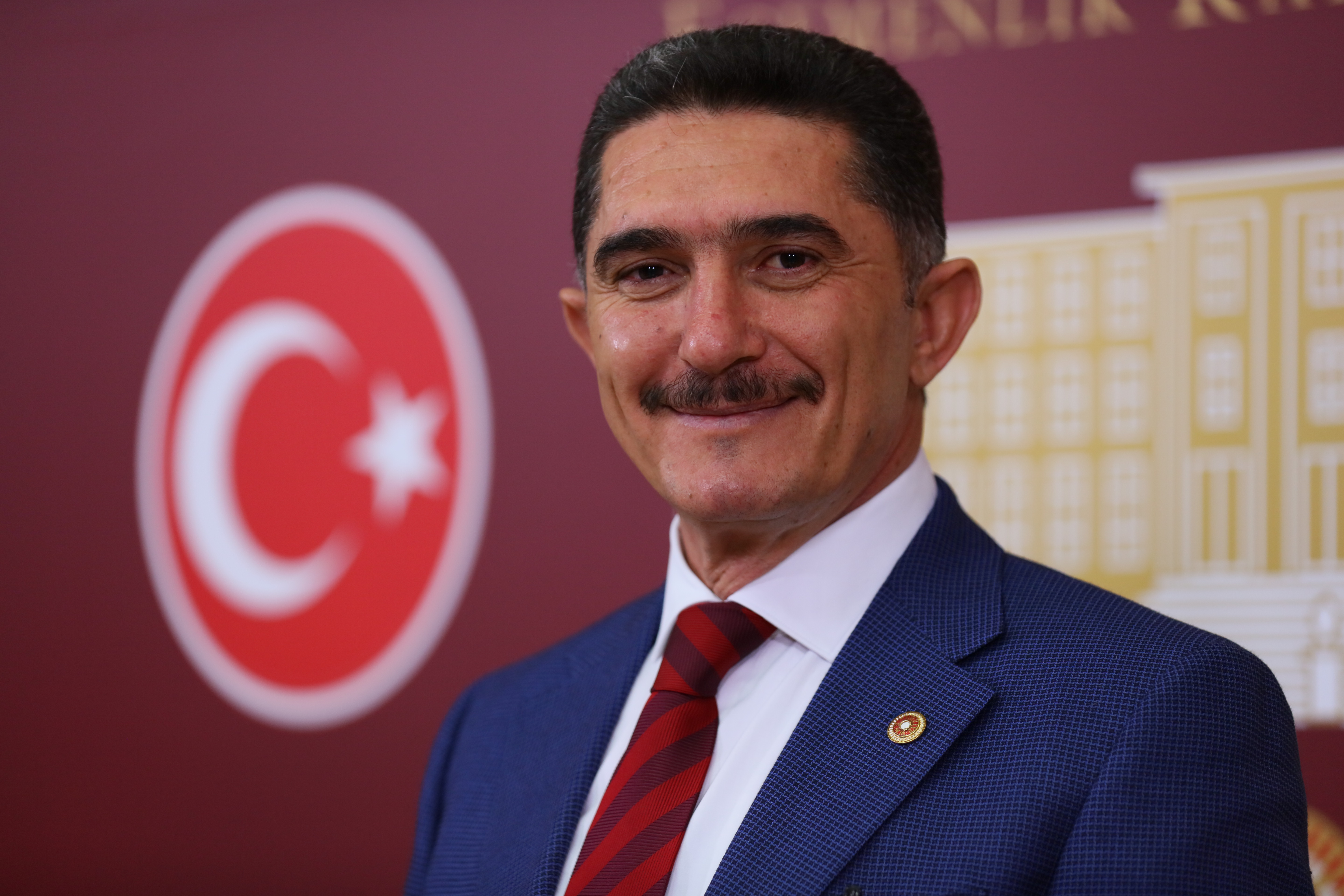 AK Parti Ağrı Milletvekili Ekrem Çelebi, Mevlid Kandili dolayısıyla mesaj yayımladı. 