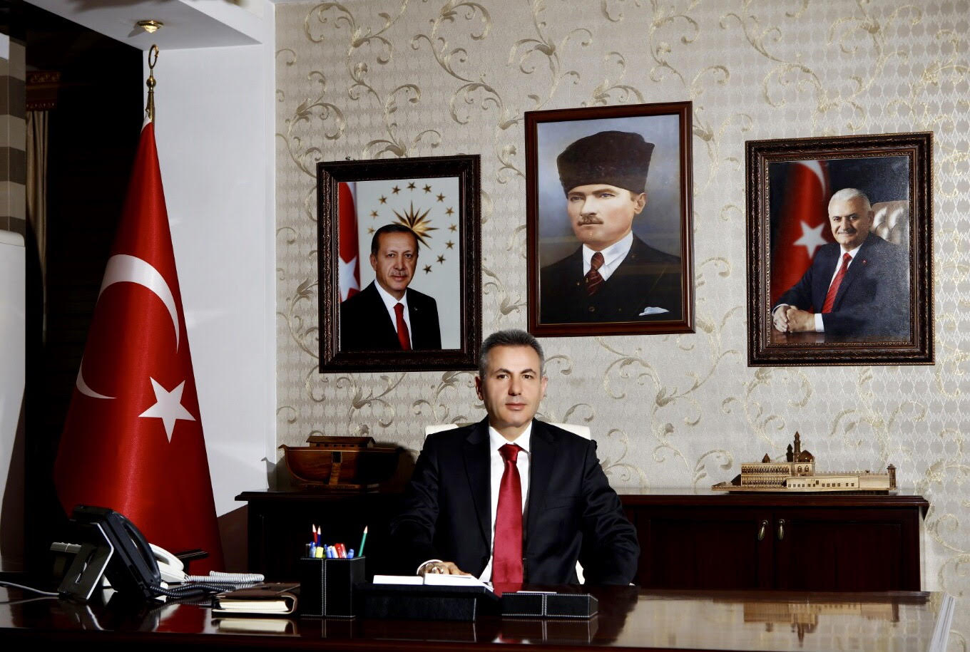 Vali ve Belediye Başkanı Elban’ın 10 Kasım Atatürk’ü Anma Günü Mesajı