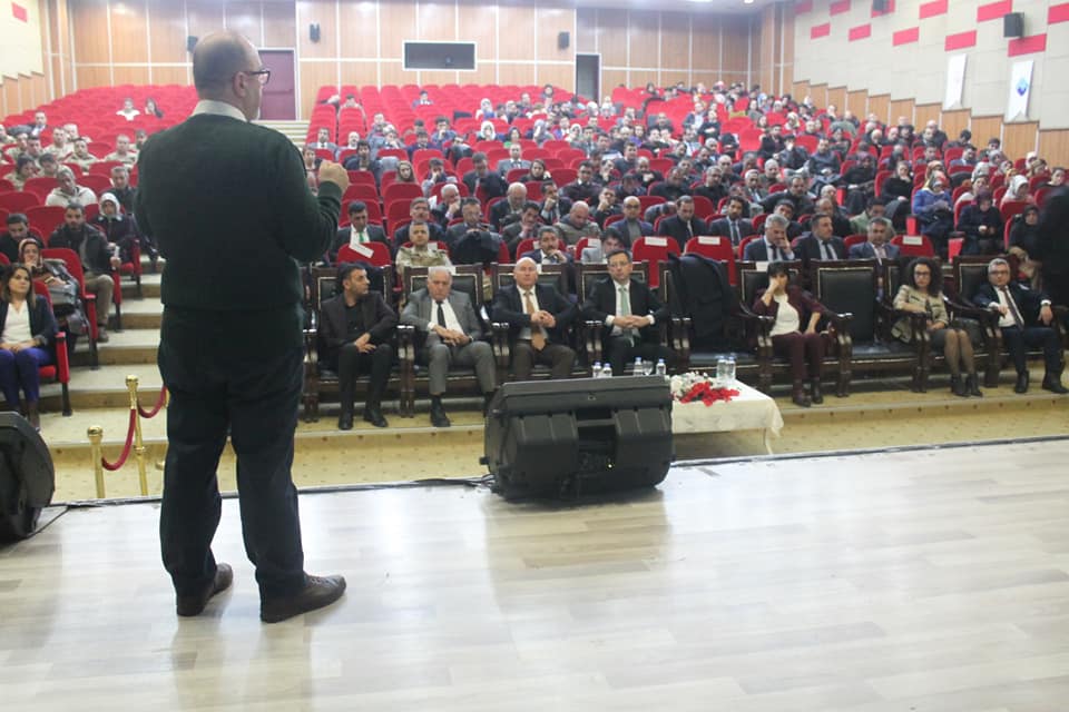 Ağrı Aile, Çalışma ve Sosyal Hizmetler İl Müdürlüğü tarafından, “Mahremiyet ve Bağımlılık” konulu eğitim çalıştayı