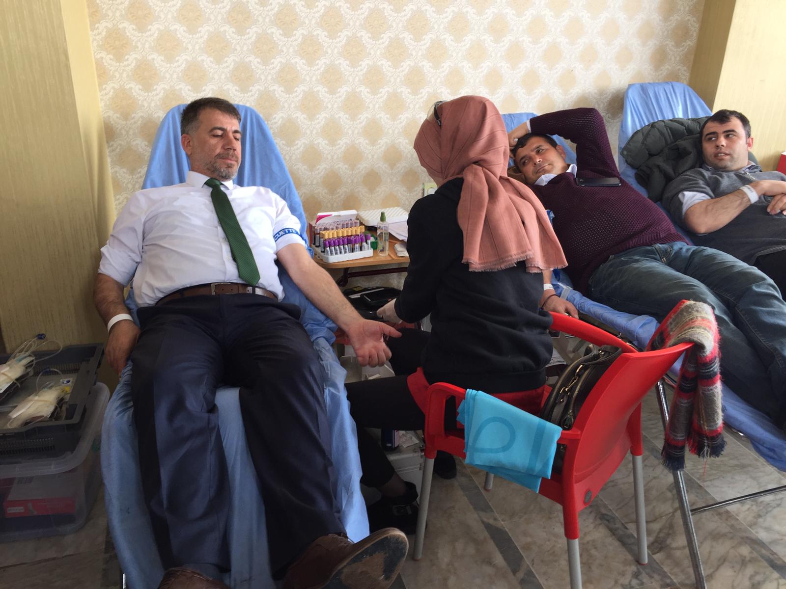 Hamur ilçesinde  kan bağışı kampanyasına yoğun ilgi