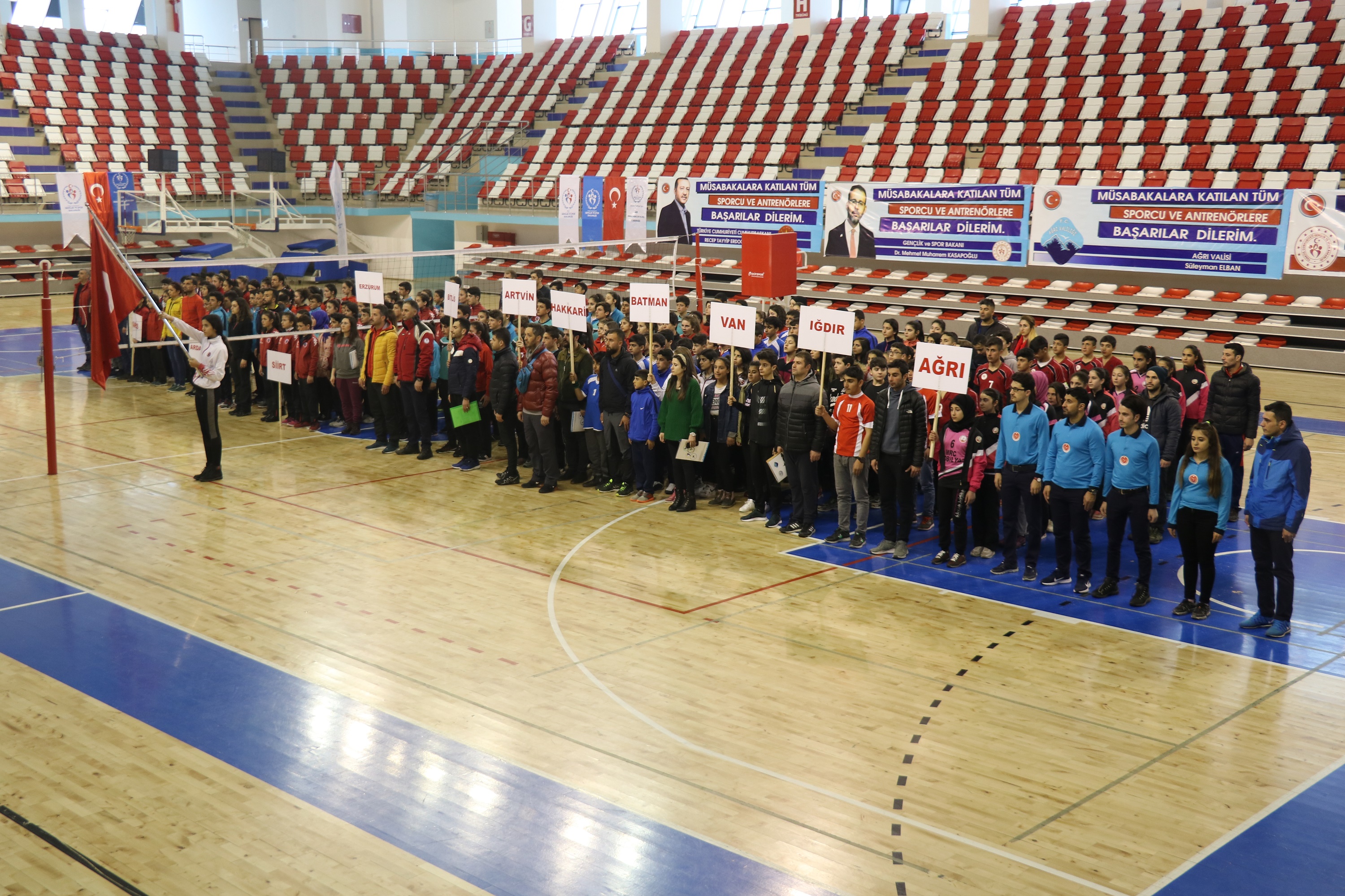 Ağrı’da ‘Okul Sporları Voleybol Grup Müsabakaları’ Başladı  