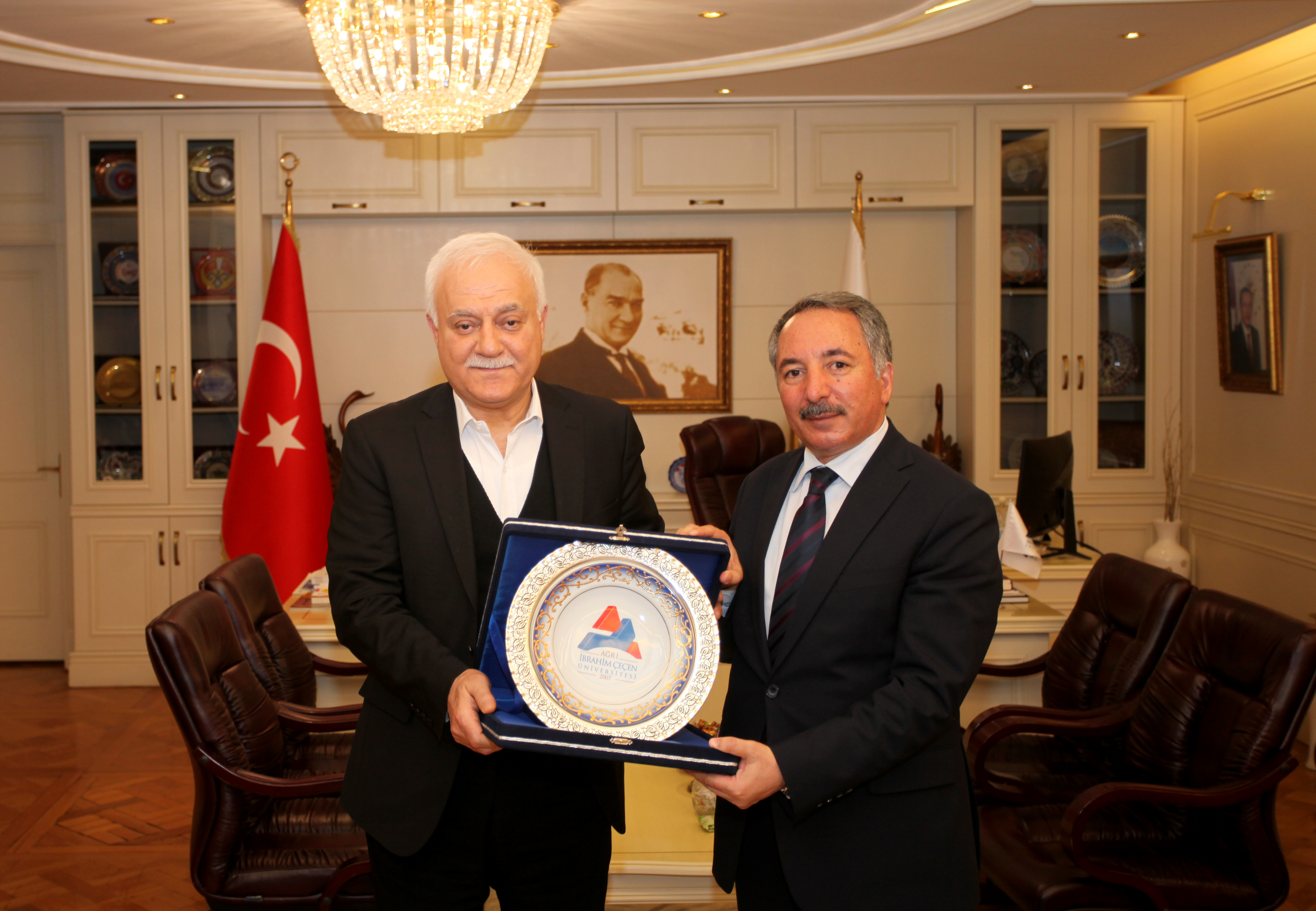 Prof. Dr. Nihat Hatipoğlu AİÇÜ Prof. Dr. AbdulhalikKARABULUT’u Ziyaret etti