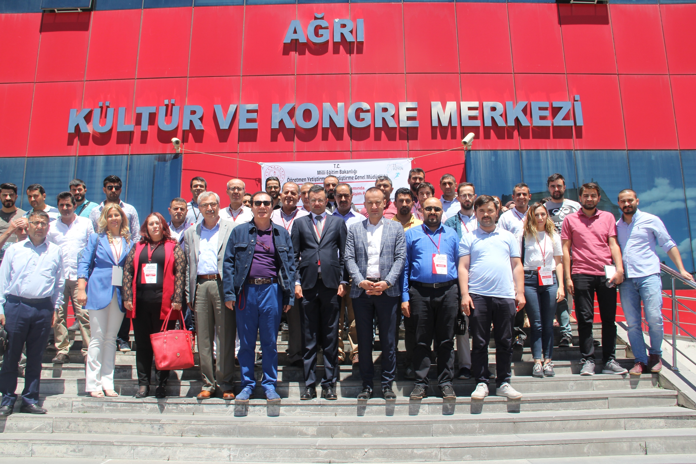 AĞRI’DA OKUL YÖNETİCİLERİNE MESLEKİ GELİŞİM EĞİTİMİ