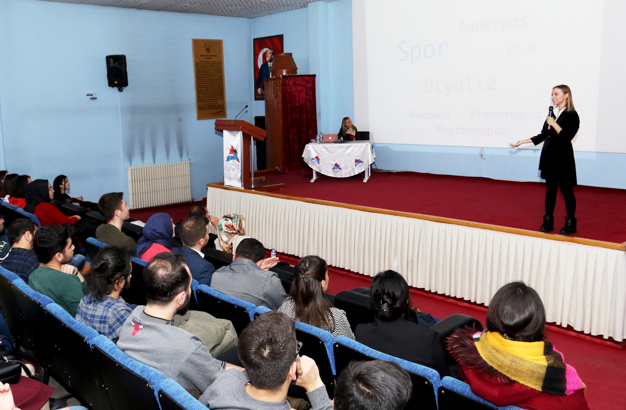 Ağrı İbrahim Çeçen Üniversitesi’nde “Sosyal Medya’nın Obezite Üzerine Etkileri” Konferansı Düzenlendi