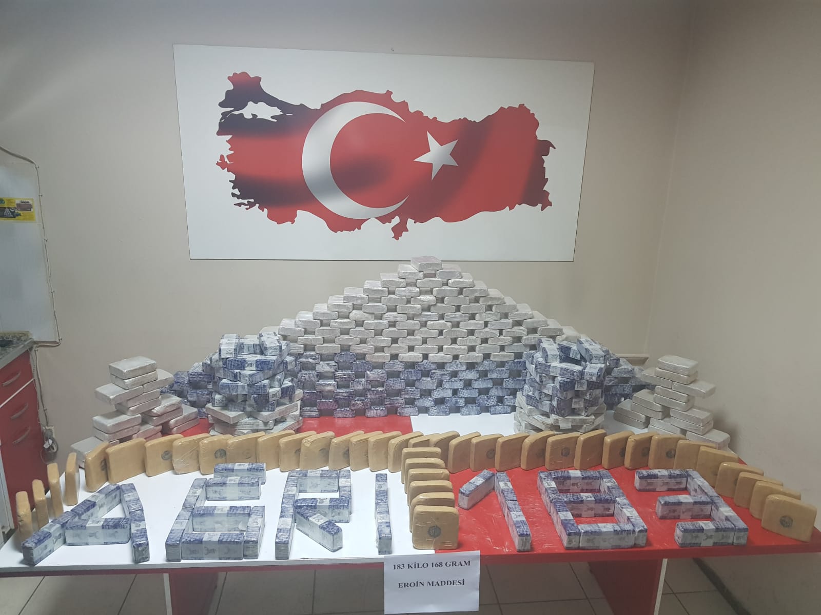 Ağrı’da 362 paket halinde 183 kilo Eroin maddesi ele geçirildi