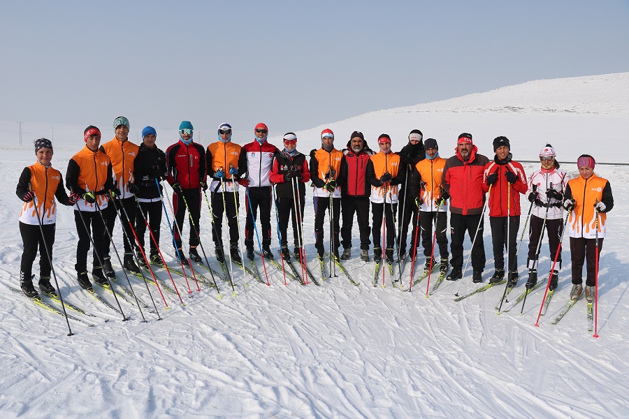 Ağrı’lı Kayakçılar Bitlis’ten 8 Madalya ile Döndü