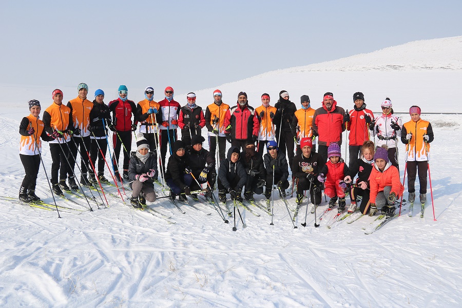 Ağrı’lı Kayakçılar Erzurum’dan 10 Madalya ile Döndü