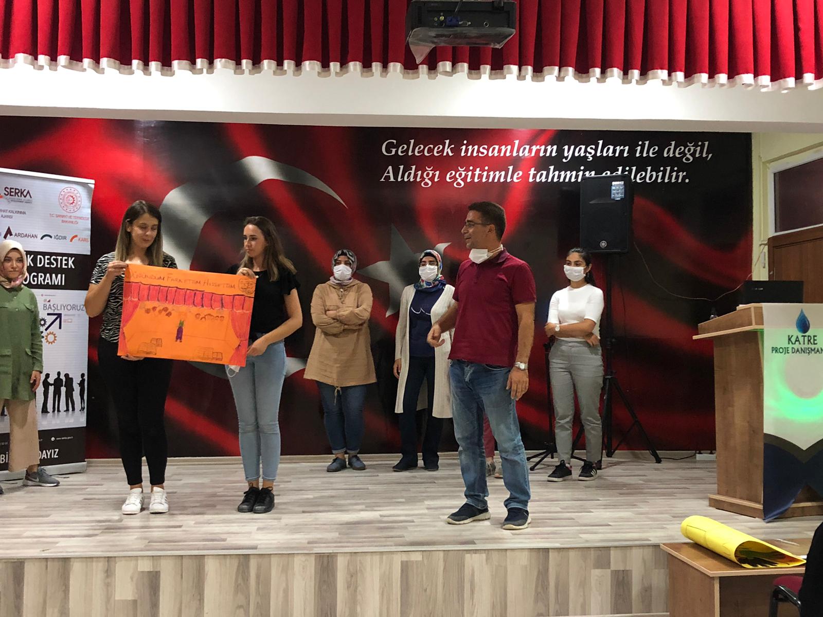 Hamur’da “Hikaye ve masal anlatıcılığı eğitimi semineri” başladı.