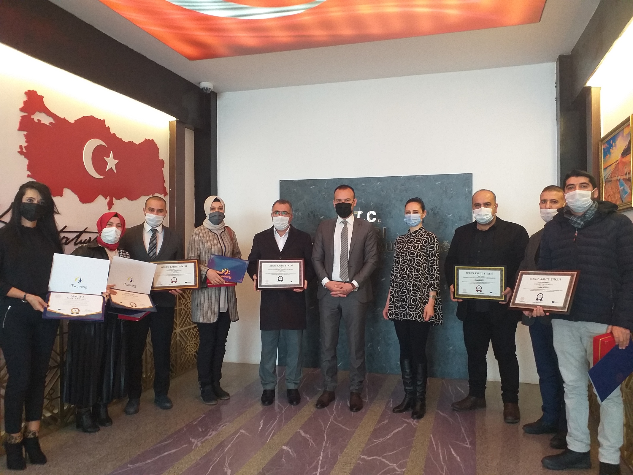 Ağrı Milli Eğitim Müdürü Tekin, eTwinning’de başarılı okul ve öğretmenleri ödüllendirdi 