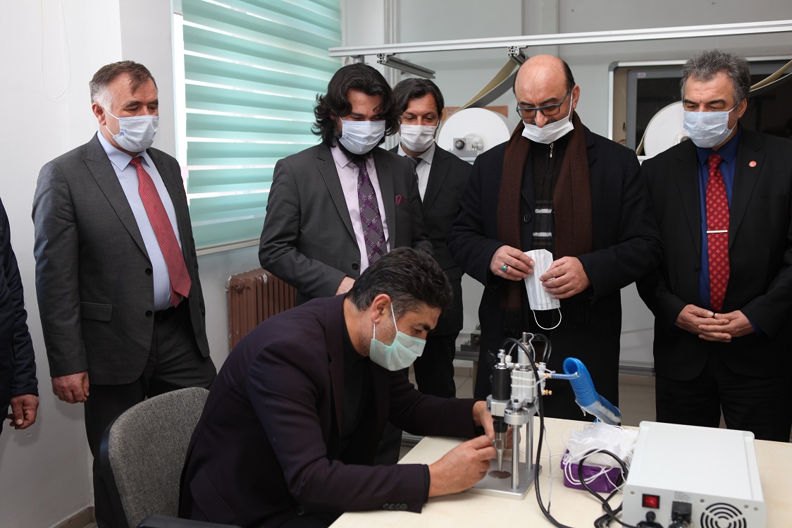Ardahan Milletvekili Atalay maske dikti