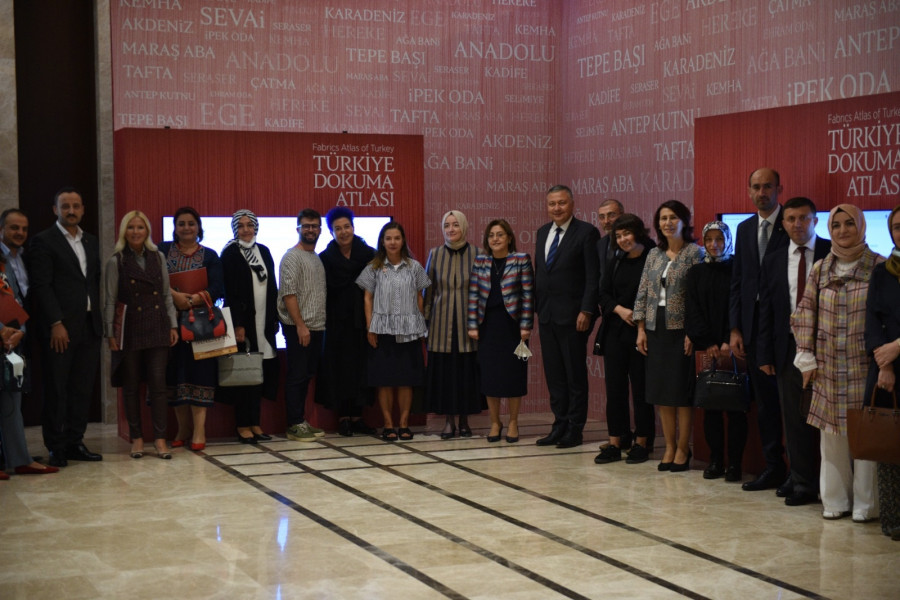 TBB Başkanı Fatma Şahin Türkiye Dokuma Atlası Projesi kapsamında Tasarımcılarla Buluştu