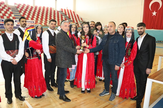 Ağrı’da Kulüpler Arası Halk Oyunları İl Birinciliği yarışması yapıldı