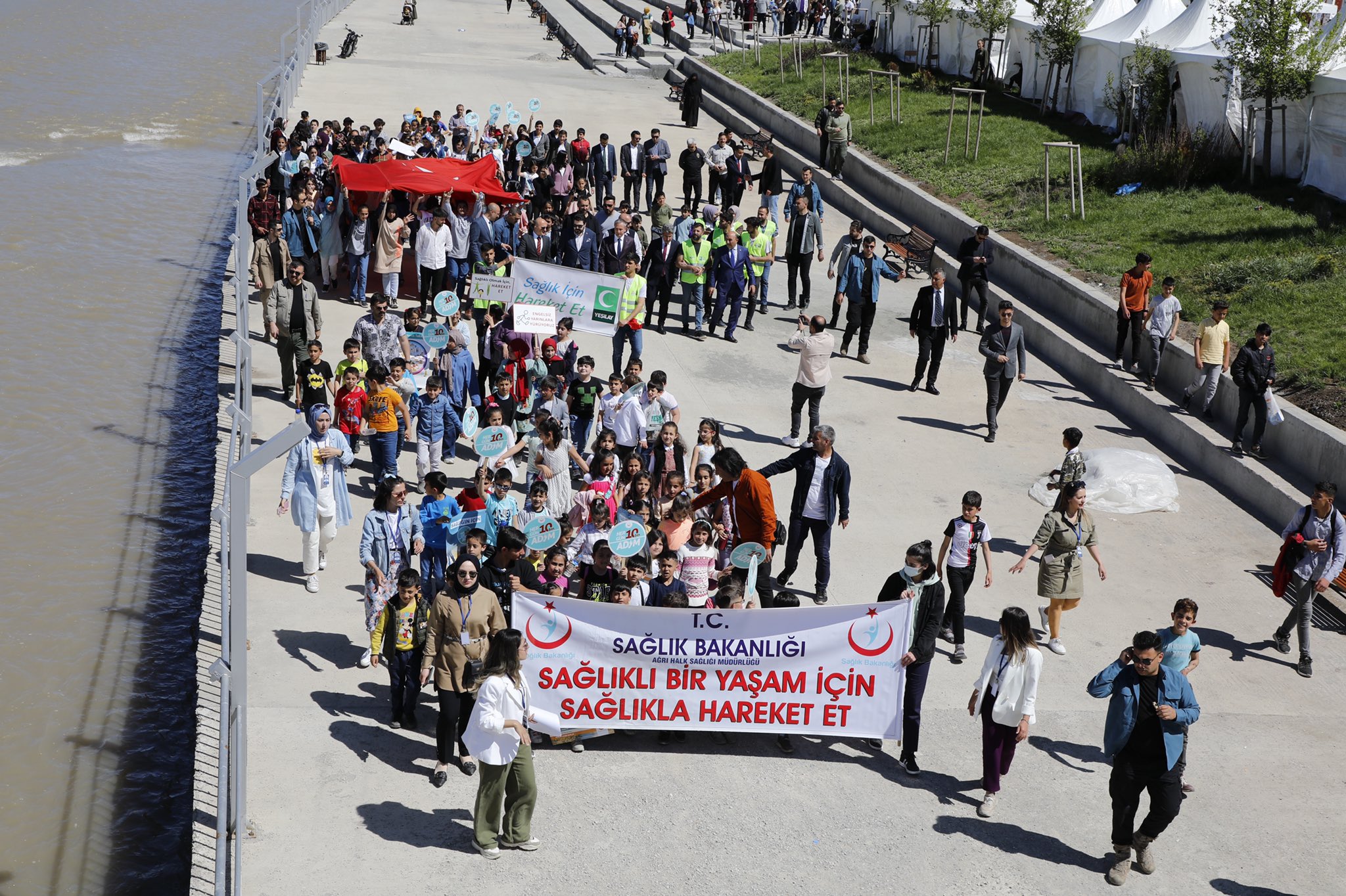 Ağrı’da Sağlıklı Yaşam Yürüyüşü Yapıldı