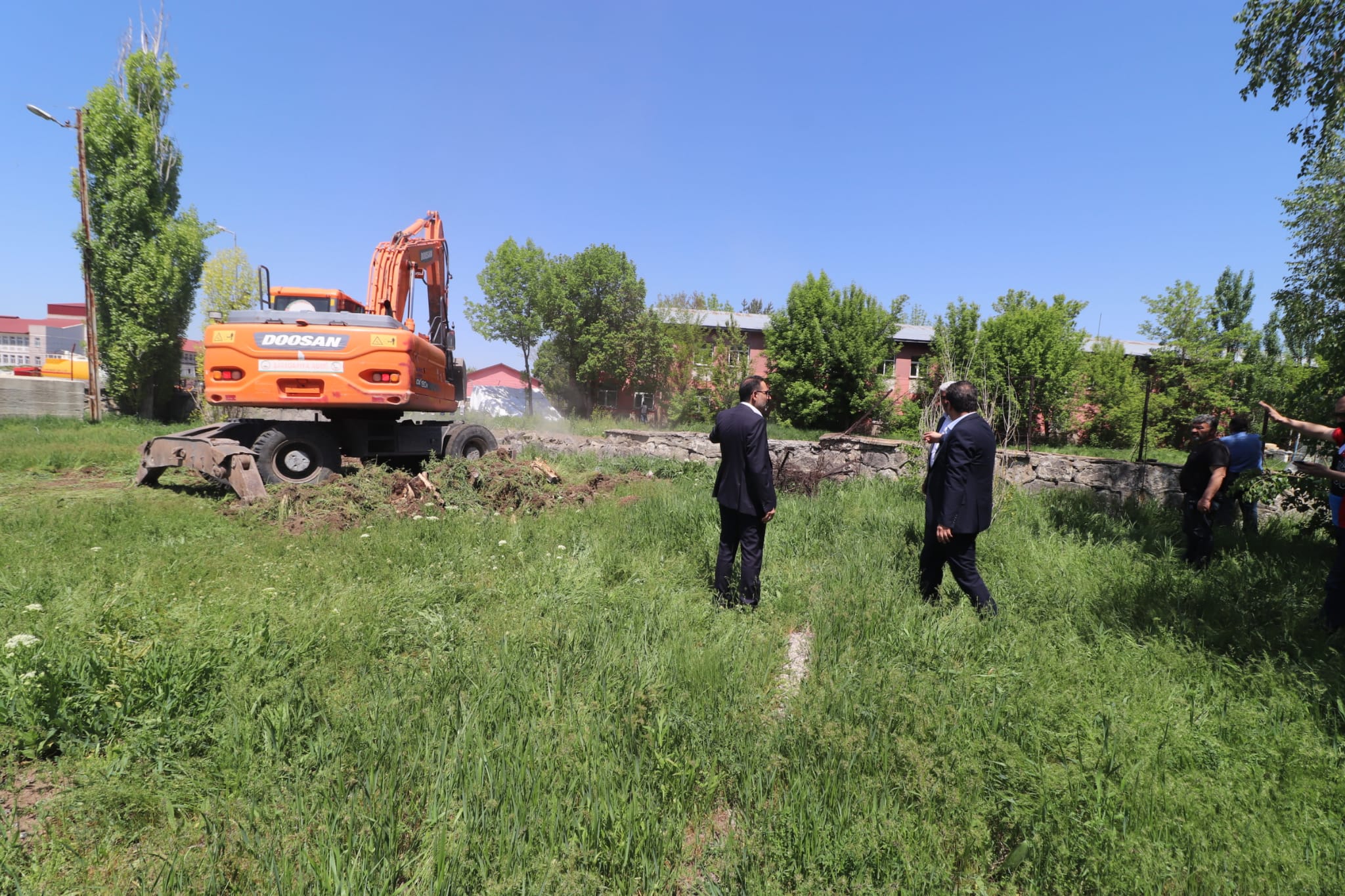 Başkan Sayan’ın talimatı ile Ağrı’da 20 yıldır beklenen yol trafiğe açılıyor.