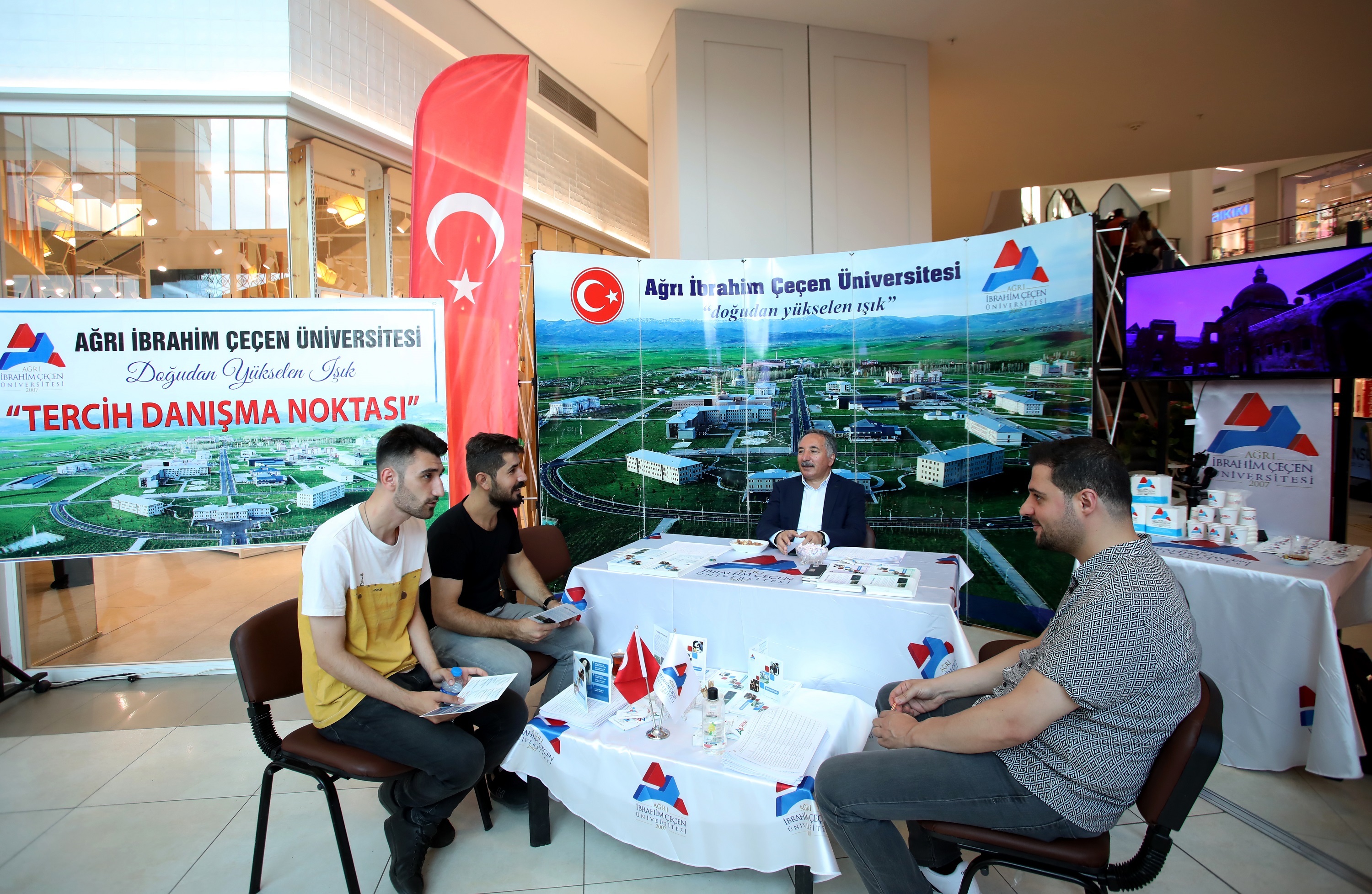 Ağrı İÇÜ, Yoğun Bir Tercih Dönemi Geçiriyor