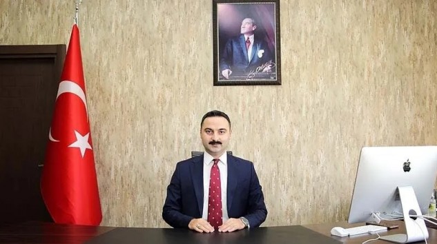 Doğubayazıt Kaymakamı Mustafa Ayvat yeni görevine başladı.